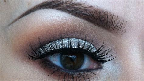 gorgeous  glitter eye shadow