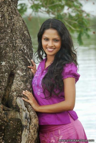 Shalani Tharaka At Home Without Make Ups ~ Hot Niliyo