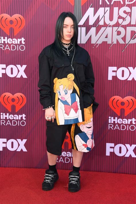 billie eilish says she wears baggy clothes so people can t bodyshame