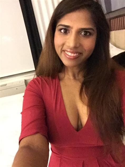 hot nri girl selfie in front of mirror pakistani sex photo blog