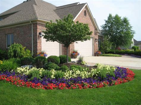 short colorful easy plants  front yard google search front house