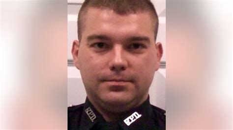 kentucky police officer dies two days after being shot during manhunt