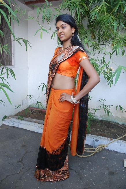 actress galaxy new akshida removing saree and showing her