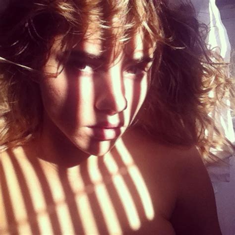 Bradley Cooper S Ex Suki Waterhouse Leaked Nude Photos