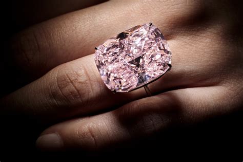 The 37 Carat Pink Diamond Failed To Sell At Sotheby’s Observer