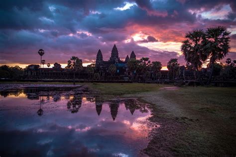 amazing places  travel angkor wat temple  siem reap cambodia
