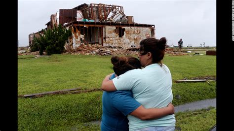 harvey aftermath texas town may be without power for weeks cnn