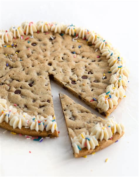 easy  chewy cookie cake recipe   perfect   celebrate