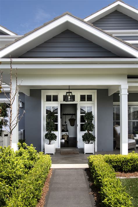 stylist tips  building  hamptons style home style curator