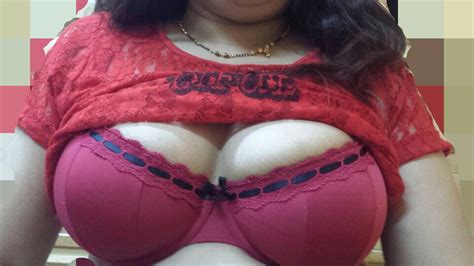 Scorching Indian Aunties Displaying Huge Boob Bed Room