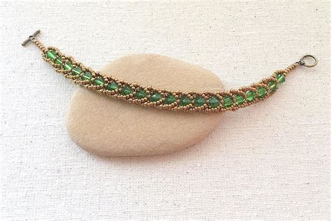 emerald city flat spiral bracelet  beading pattern