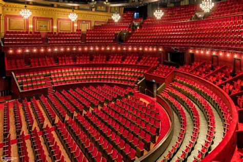 de prachtige zaal van koninklijk theater carre architectuurfotograaf