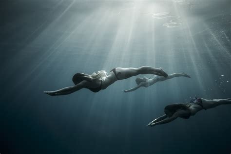 Women Underwater Diving Bikini 2048x1365 Wallpaper Wallhaven Cc