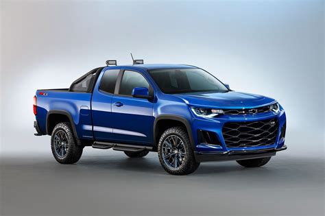chevy colorado camaro pickup truck rendered  ginormous grille