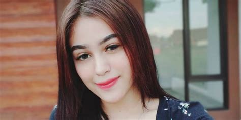 Potret Cantik Kania Dewi Pemeran Intan Yang Jadi Primadona Preman