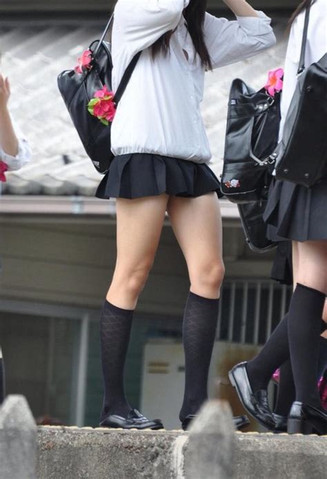 青春バンザイ！ On Twitter 京都・滋賀のjkのスカートの短さは 異常 ；ﾟДﾟ