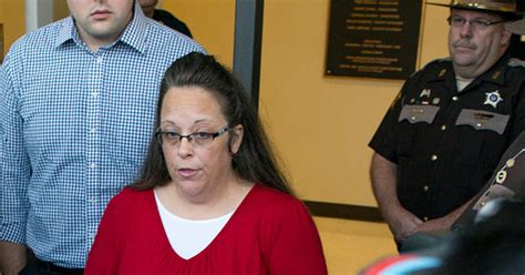 kentucky county clerk who denied same sex marriage licenses switches to