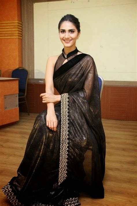 Stunning Vaani Kapoor Hot N Sexy In Tranfarency Saree Desifunblog