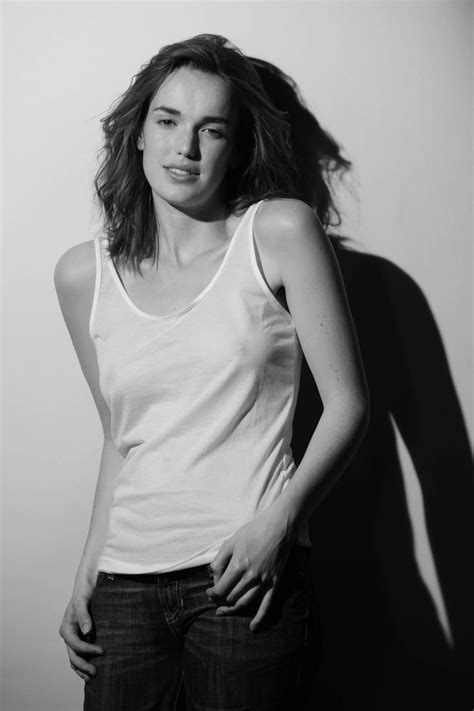 elizabeth henstridge my favorite actresses and singers black and white pinterest