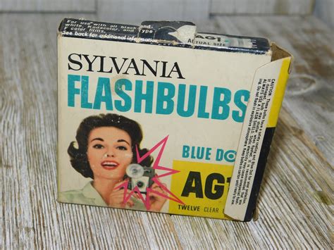 Vintage Camera Flash Sylvania Flash Bulbs In Original Box Vintage
