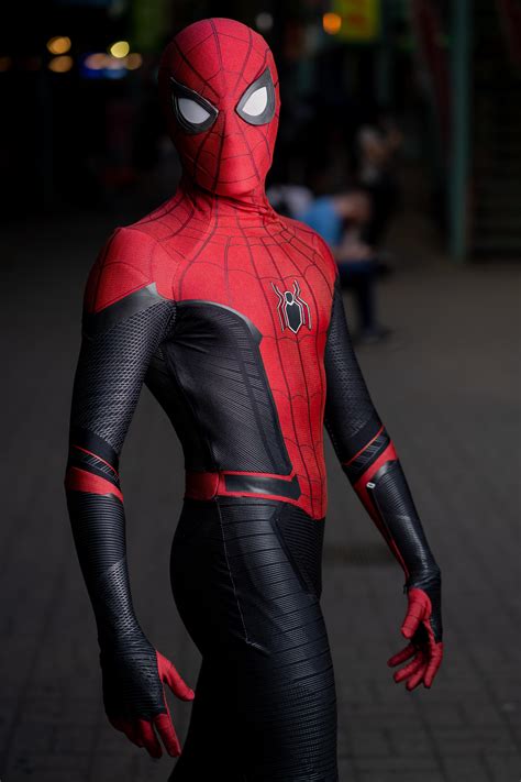 cosplayed  favorite suit  spider man rmarvel