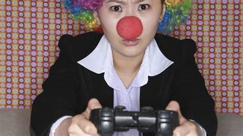 Fake Gamer Of The Week If She S Going To Play With You Clowns She