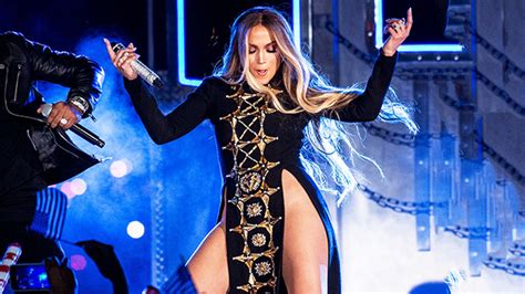 Jennifer Lopez Goes Commando To Promote ‘ni Tu Ni Yo