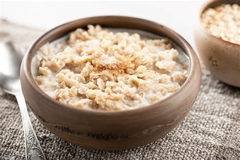oatmeal hacks  ways   plain oatmeal taste amazing