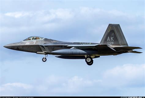 Lockheed Martin F 22a Raptor Usa Air Force Aviation Photo
