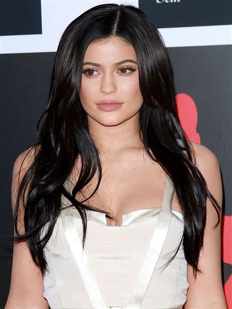 Kylie Jenner Rocks Tousled Bedroom Hair And Perfectly