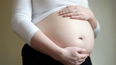 women unsure how much to eat while pregnant survey bbc news