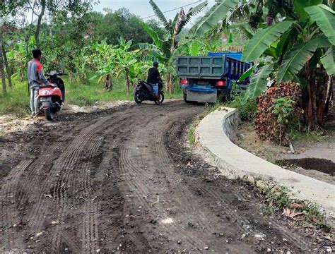 Jalan Desa Sudah Dibangun Warga Mengaku Tak Perlu Jalan Memutar Lagi