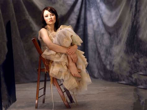 hq celebrity pictures emily browning hot hd wallpapers