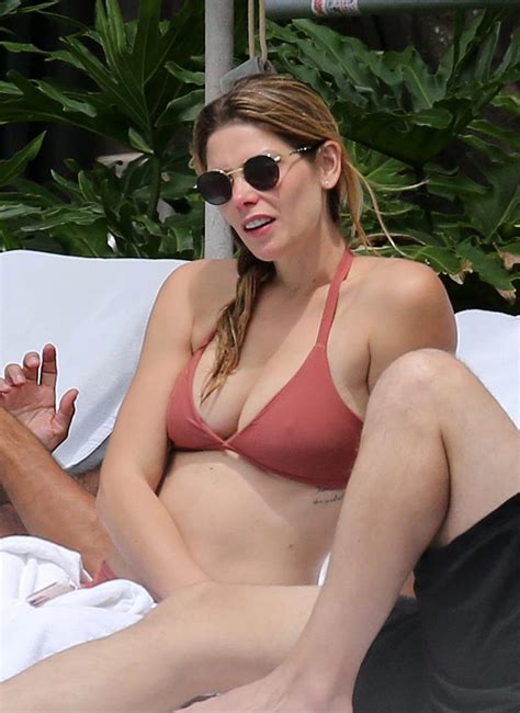 Ashley Greene Body In Bikini On Swimming Pool Scandal Planet