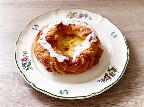 winerbrod traditional danish pastry danish food blog mitzie mee
