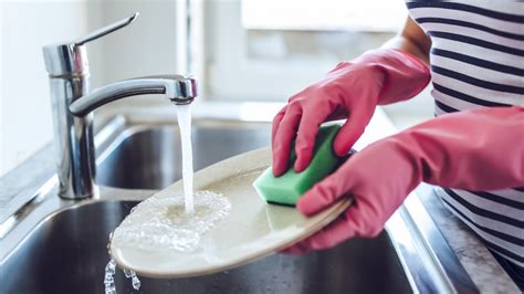 The Real Reason You Should Stop Hand Washing Your Dishes