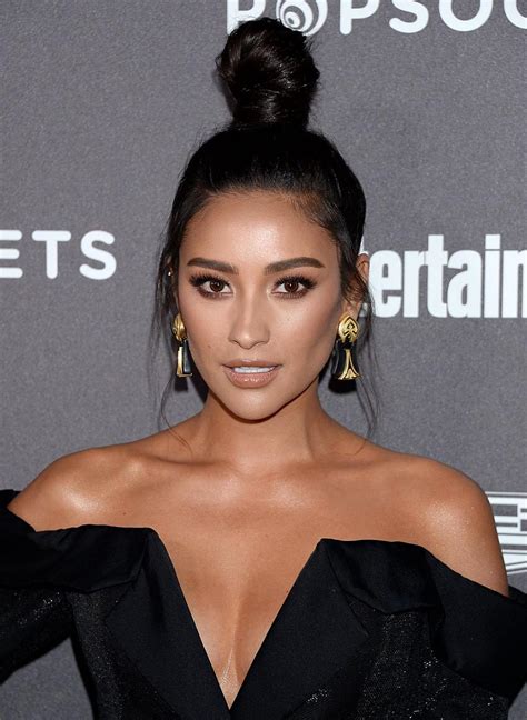 Shay Mitchell Sexy She Doesn T Like To Wear A Bra
