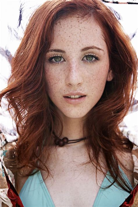 red hair green eyes freckles ginger and cherry chicas pelirrojas