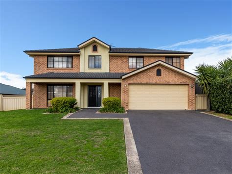 real estate property  sale  east maitland nsw  pg
