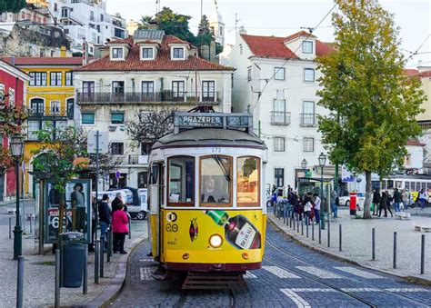 visit lisbon portugal migrating