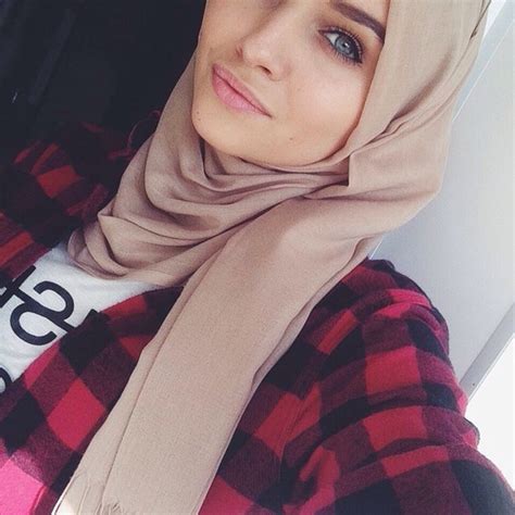 hijab muslim girl image 4282392 by blackeagle on