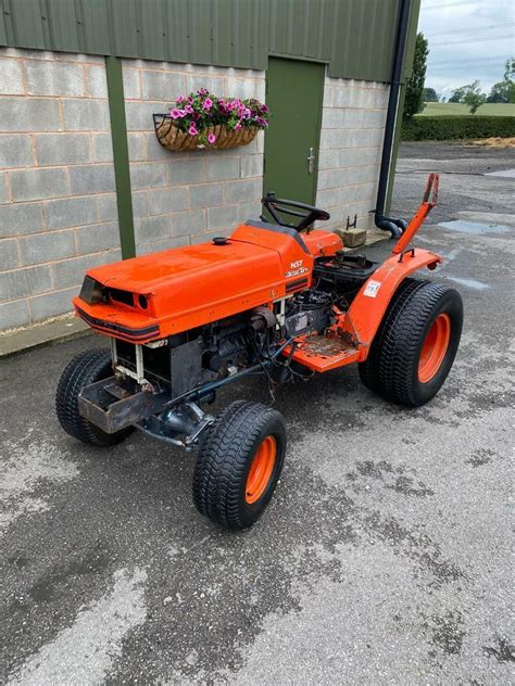 kubota  compact tractor breaking  parts engine tyres arms chassis mud guards