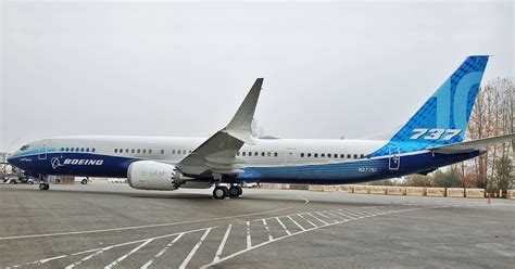 boeing    largest member   max family  ready  maiden