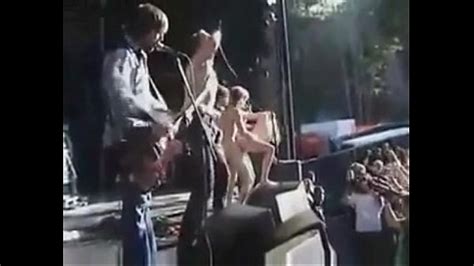 2004 performance of the band cumshot sex on stage xvideos