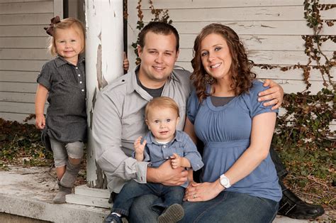 Josh Duggar Apologizes Amid Sex Abuse Reports Quits