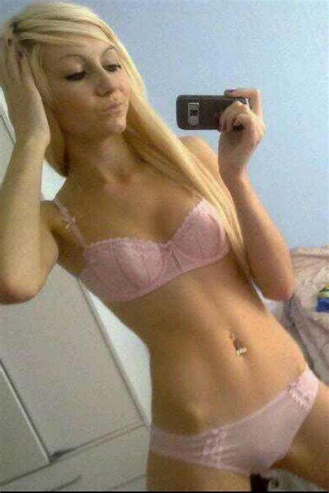 Sexy Blonde Teen Nude Selfie Pornvl69