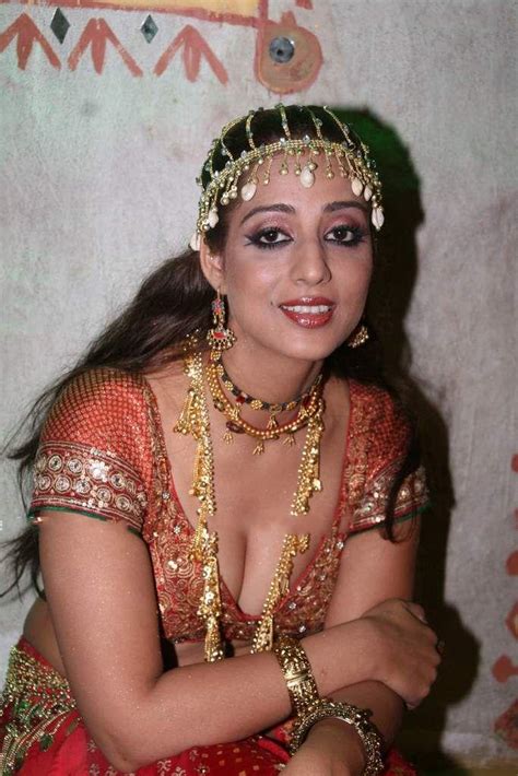 Desi Hot Indians Actress Photos Mahie Gill Hot Photos