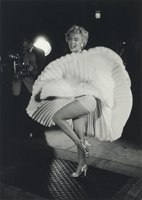 Marilyn Monroe On The Set Of The Seven Year Itch 1954 R Oldschoolcelebs