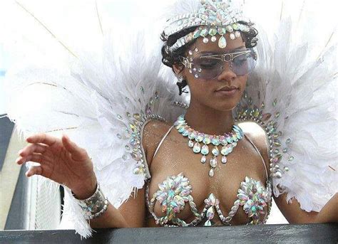 Pin By Basheratu El Aziz On Star Struck Rihanna Carnival Rihanna