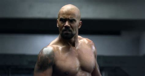 Shirtless Shemar Moore Gets Hot And Sweaty In ‘s W A T